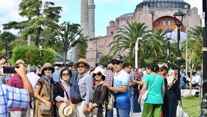 İstanbul'a üç ayda 3,7 milyon turist! İlk sırada hangi ülke var? 19